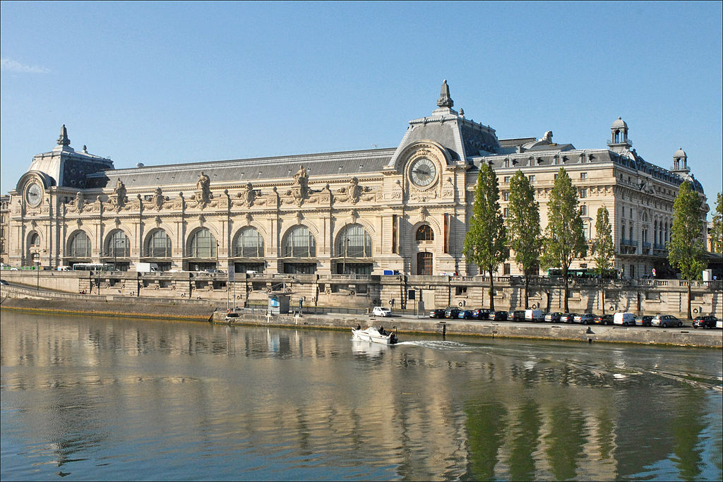 Fachada del Museo de Orsay vista desde la orilla derecha del Sena